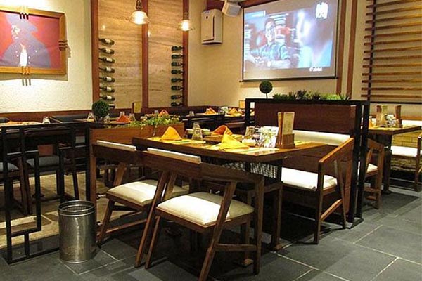 Restaurant Furniture Manufacturers in Delhi